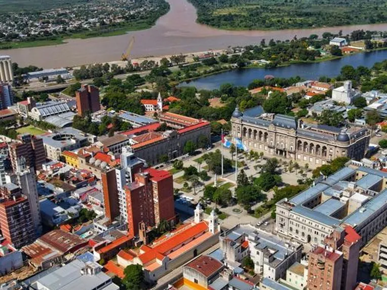 Vista aérea del Casco Histórico de la ciudad de Santa Fe donde destacan edificios históricos